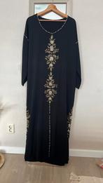 Feestelijke zwarte kaftan/djalaba met steentjes bewerkt, Kleding | Dames, Maat 38/40 (M), Ophalen of Verzenden, Zo goed als nieuw