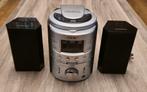 Radio doet het goed 2  geluidsboxen bij.
CD Player doet het, Overige merken, Gebruikt, Cd-speler, Ophalen of Verzenden