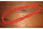 Antiek 2 baans Bloedkoraal collier met gouden sluiting, Sieraden, Tassen en Uiterlijk, Antieke sieraden, Ophalen of Verzenden