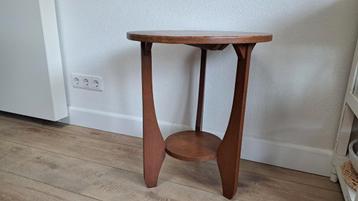 Bijzettafel Amsterdamse School,  hout beschikbaar voor biedingen