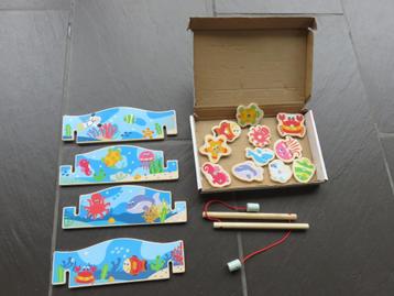 Houten visspel hengelspel met 2 hengels, 17delig. beschikbaar voor biedingen