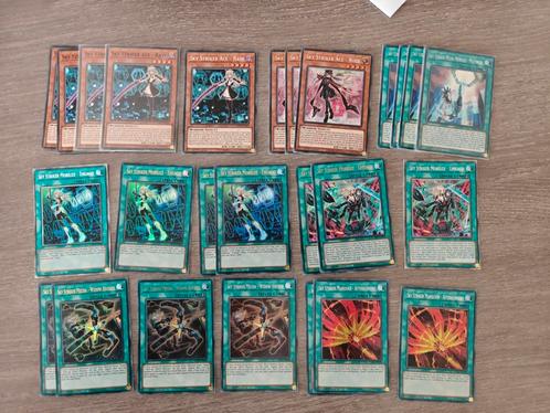 Sky Striker Deck, Hobby en Vrije tijd, Verzamelkaartspellen | Yu-gi-Oh!, Zo goed als nieuw, Speeldeck, Foil, Ophalen of Verzenden