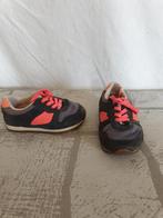 Stoere grijs roze sneakers. mt 21. Merk Zara babys, Meisje, ., Schoenen, Ophalen of Verzenden