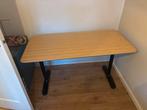 IKEA bureau - Keurig onderhouden!, Ophalen of Verzenden, Zo goed als nieuw
