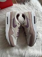 Nieuwe Nike Air Max 1 - light bone soft- maat eu 46, Kleding | Heren, Schoenen, Nieuw, Ophalen of Verzenden, Sneakers of Gympen