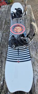 Burton Limited MAD edition snowboard / Burton bindingen, Sport en Fitness, Snowboarden, Ophalen, Zo goed als nieuw, Board