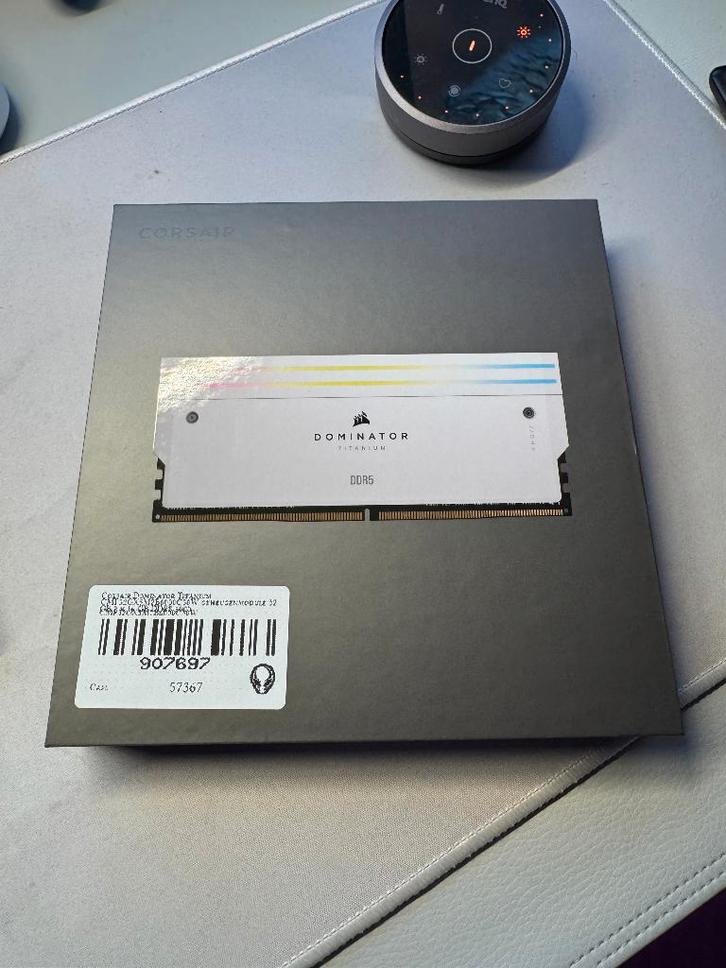 Corsair Dominator Titanium RGB DDR5 32GB 6000MHz, Computers en Software, RAM geheugen, Zo goed als nieuw, Desktop, 32 GB, DDR5