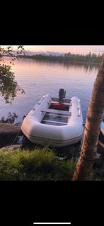Rubber boot met 5pk, Watersport en Boten, Ophalen, Zo goed als nieuw, Motorboot