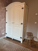 Brocante Witte Masieve Houten kledingkast, Gebruikt, 100 tot 150 cm, Ophalen of Verzenden, 150 tot 200 cm