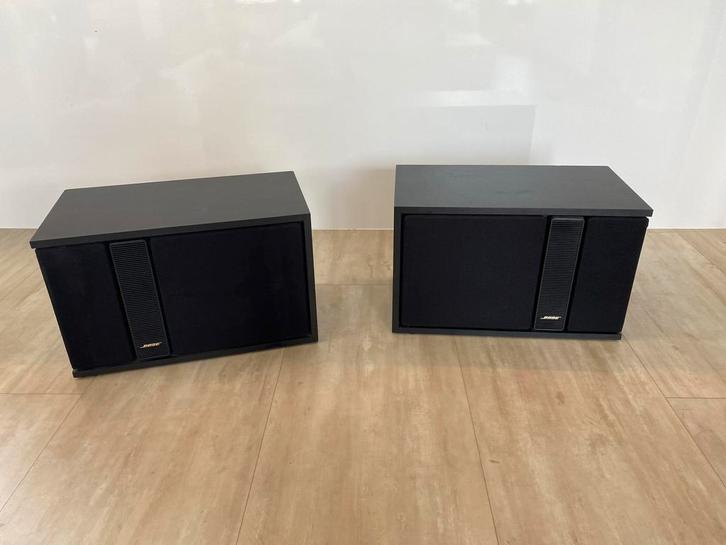 Bose 301 serie II / serie 2 boekenplank speakers vintage, Audio, Tv en Foto, Luidsprekers, Zo goed als nieuw, Front, Rear of Stereo speakers