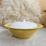 Platteelbakkerij Zuid Holland Gouda dekschaal geel |p.st., Antiek en Kunst, Antiek | Servies los, Ophalen of Verzenden