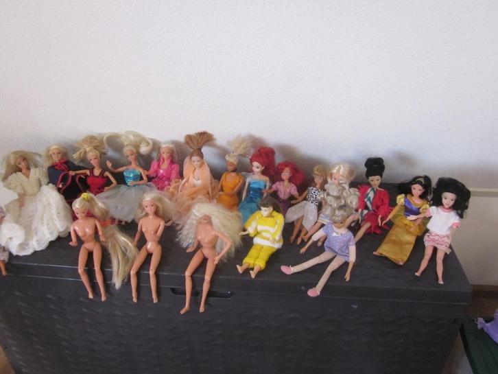 Barbie Mattel dames poppen korte - lange haren -met/zonder k, Verzamelen, Poppen, Gebruikt, Fashion Doll, Ophalen of Verzenden