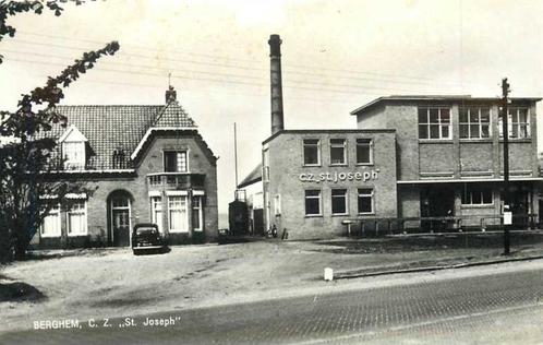 (380-698-009) Berghem CZ St Joseph, Verzamelen, Ansichtkaarten | Nederland, Noord-Brabant, Verzenden