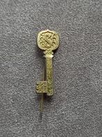 Speldje sleutel met de letter S, Ophalen of Verzenden, Gebruikt