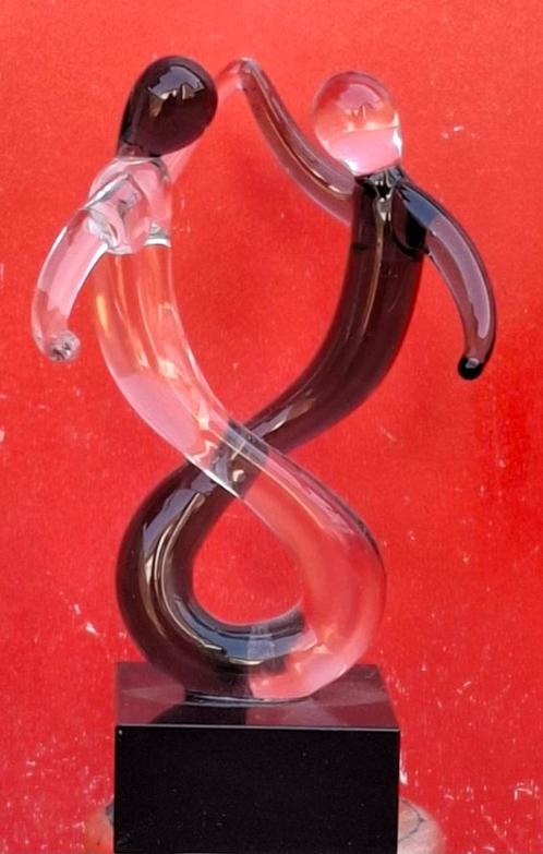 Glassierkunst. Sculptuur glas. Danspaar.  10.5 cm.., Antiek en Kunst, Antiek | Glas en Kristal, Ophalen