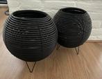 2x windlicht zwart rotan, Huis en Inrichting, Woonaccessoires | Kandelaars en Kaarsen, Overige materialen, 25 tot 50 cm, Zwart