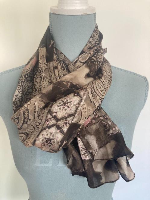 Sjaal met print in bruin/roze tinten, Kleding | Dames, Mutsen, Sjaals en Handschoenen, Gedragen, Sjaal, Maat 46/48 (XL) of groter