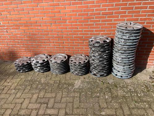 Nette Originele Mercedes Wieldoppen 15 en 16 inch, Auto diversen, Wieldoppen, Zo goed als nieuw, Ophalen of Verzenden