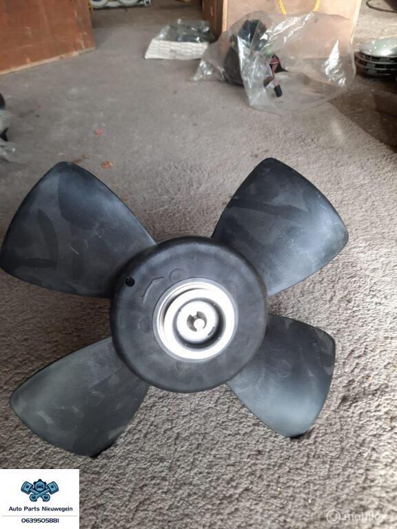 Koelventilatormotor 12 volt Volkswagen Passat B3 ('88-'94), Auto-onderdelen, Motor en Toebehoren, Volkswagen, Nieuw, Ophalen of Verzenden