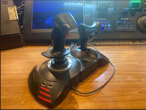Thrustmaster T-Flight Hotas X - joystick - met bekabeling, Computers en Software, Joysticks, Zo goed als nieuw, Ophalen of Verzenden