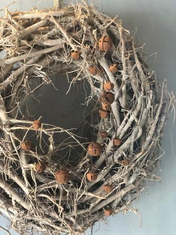 NIEUW TAK met roestige bellen mooi bij krans & houten schaal beschikbaar voor biedingen