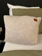 Beige kussen, Ophalen of Verzenden, Zo goed als nieuw, Beige, Vierkant