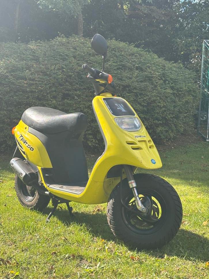 Hele nette piaggio Typhoon!, Fietsen en Brommers, Scooters | Piaggio, Zo goed als nieuw, Overige modellen, Benzine, Ophalen of Verzenden