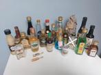 23 oude kleine miniatuur drankflesjes vol, Ophalen of Verzenden