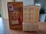 Sindy barbie servieskast. Vintage, Ophalen of Verzenden, Gebruikt, Toebehoren