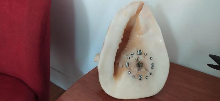 Vintage Conch Cassis Cornuta schelp tafel klok, Antiek en Kunst, Antiek | Klokken, Ophalen of Verzenden