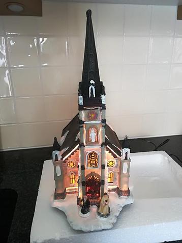Kersthuisjes Kerk verlicht beschikbaar voor biedingen