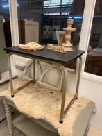 Vintage industriele bijzettafel, 45 tot 60 cm, Studio Larilo, Vintage, Zo goed als nieuw