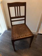 Gratis ophalen deze houten stoel !, Antiek en Kunst, Antiek | Meubels | Stoelen en Banken, Ophalen of Verzenden