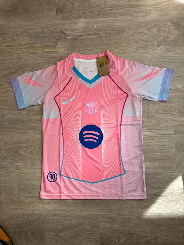 FC Barcelona 2025-2026 special kit, maat S, Sport en Fitness, Voetbal, Nieuw, Shirt, Maat S, Ophalen of Verzenden