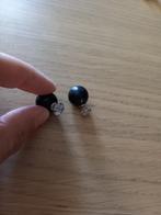 oorbellen zwarte bolletjes, Sieraden, Tassen en Uiterlijk, Oorbellen, Overige materialen, Gebruikt, Zwart, Ophalen of Verzenden