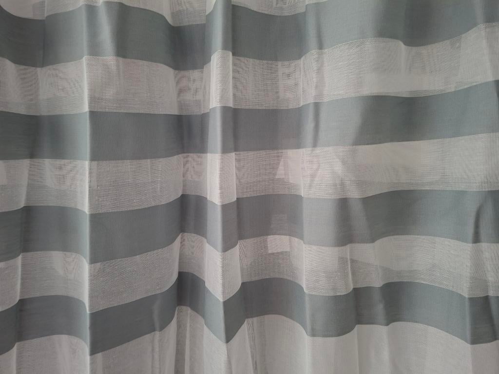 Gordijn / vitrage, 150 br en 215 hoog GRATIS OPHALEN, 100 tot 150 cm, 200 cm of meer, Ophalen of Verzenden, Zo goed als nieuw