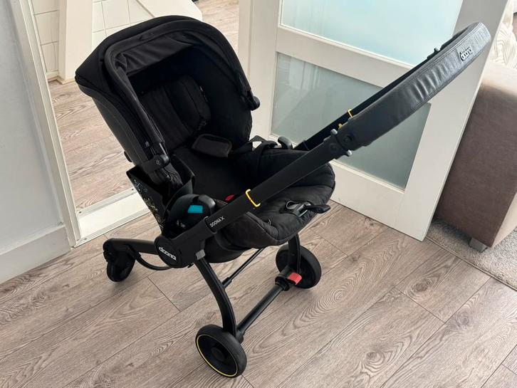 Doona X buggy Nitro black, Kinderen en Baby's, Buggy's, Zo goed als nieuw, Ophalen of Verzenden