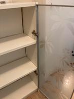Ikea boekenkast, Gebruikt, 100 tot 150 cm, Meerdere deuren, 25 tot 50 cm