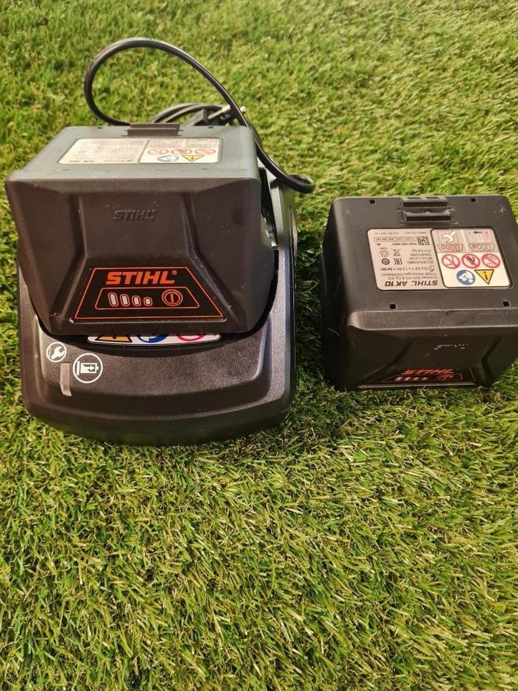 STIHL AK 1O ACCU SET, Tuin en Terras, Hand-tuingereedschap, Gebruikt, Overige soorten, Ophalen of Verzenden