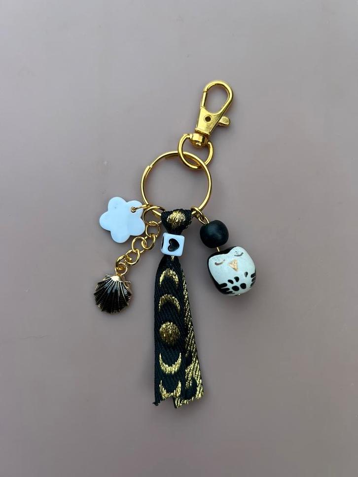 Handgemaakte sleutelhanger – uniek, kleurrijk & betaalbaar, Sieraden, Tassen en Uiterlijk, Kettinghangers, Nieuw, Overige materialen