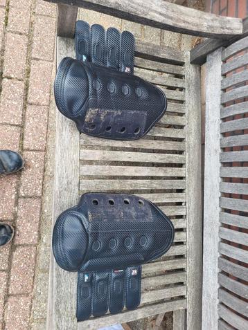 Cross beschermers PE beschikbaar voor biedingen