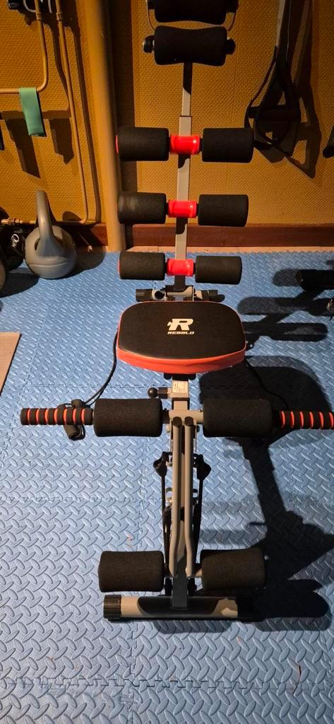 Fitness bench press, Sport en Fitness, Fitnessapparatuur, Zo goed als nieuw, Krachtstation, Borst, Ophalen