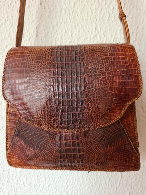 Vintage leren tasje (kroko?)., Sieraden, Tassen en Uiterlijk, Tassen | Schoudertassen, Zo goed als nieuw, Bruin, Ophalen of Verzenden