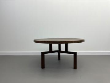 Vintage bijzettafel beschikbaar voor biedingen