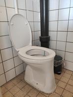 Staande toiletpot/WC, met stortbak - gratis, Doe-het-zelf en Verbouw, Sanitair, Ophalen, Gebruikt, Toilet