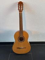 Gitaar met kapotte snaar, Muziek en Instrumenten, Snaarinstrumenten | Gitaren | Akoestisch, Ophalen, Gebruikt, Klassieke of Spaanse gitaar