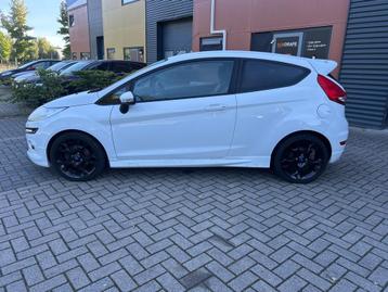 Ford Fiesta 1.6 Metal beschikbaar voor biedingen