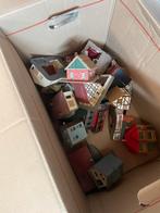 Dozen met atrooi materiaal en huisjes H0, Ophalen of Verzenden, Gelijkstroom of Wisselstroom, Brug, Tunnel of Gebouw, Overige merken
