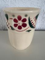 Aardewerk beker met Art deco stijl Bloemenmotief, Antiek en Kunst, Antiek | Servies los, Ophalen of Verzenden
