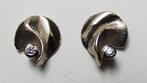 Paar discrete kleine oorknopjes., Sieraden, Tassen en Uiterlijk, Antieke sieraden, Ophalen of Verzenden, Goud, Oorbellen, Met edelsteen